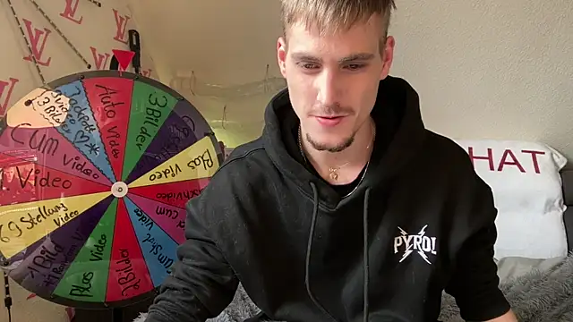 Snapshot of Cookieboy88 chatting on March 10, 4:01 pm Cookieboy88 online show from March 10, 4:01 pm