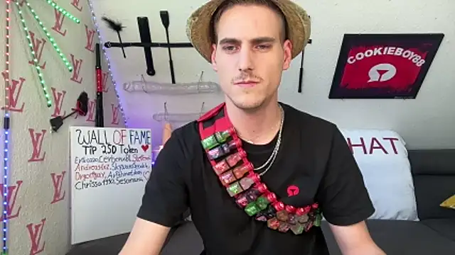 Cookieboy88 online show from May 22, 4:12 pm