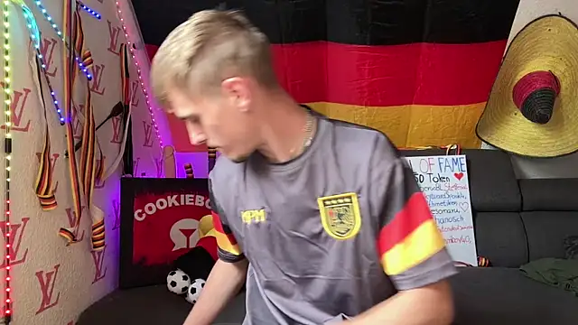 Cookieboy88 online show from June 12, 12:26 pm