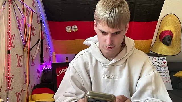 Cookieboy88 online show from June 23, 2:59 pm