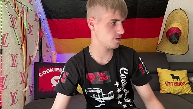 Cookieboy88 online show from July 1, 1:24 pm