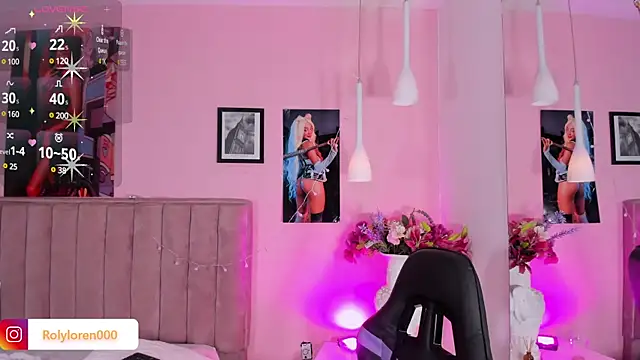 RolyLoren online show from January 21, 6:23 pm