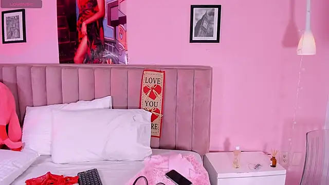 RolyLoren online show from February 14, 7:02 pm