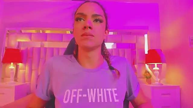 mariiahneedles online show from March 8, 8:12 pm