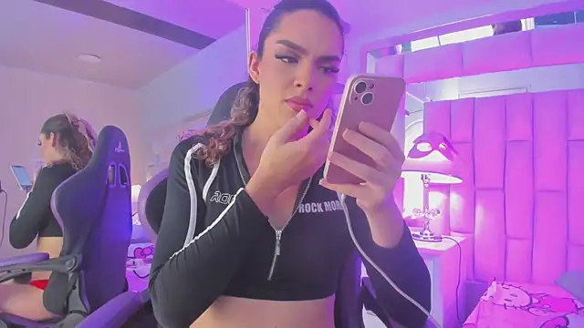 mariiahneedles online show from May 3, 10:16 pm