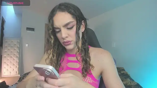 mariiahneedles online show from June 29, 10:54 pm