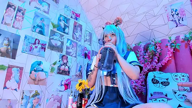 Alicebenett online show from September 26, 8:35 pm