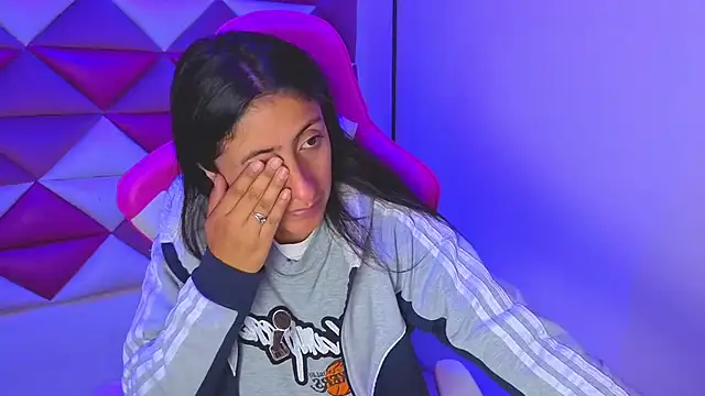 Snapshot of Cameron_cutte chatting on November 16, 3:23 am Cameron cutte online show from November 16, 3:23 am