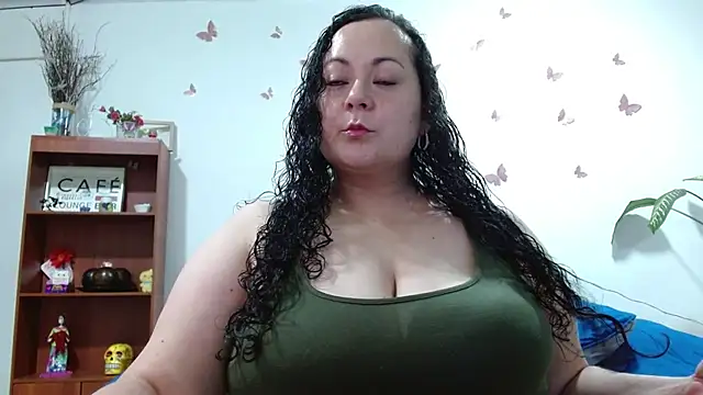 Snapshot of Aleia_Taylor chatting on July 29, 9:35 pm Aleia Taylor online show from July 29, 9:35 pm