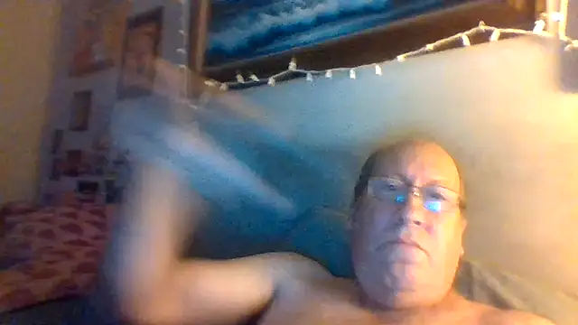 Snapshot of hornyrich69 chatting on February 22, 6:57 am hornyrich69 online show from February 22, 6:57 am