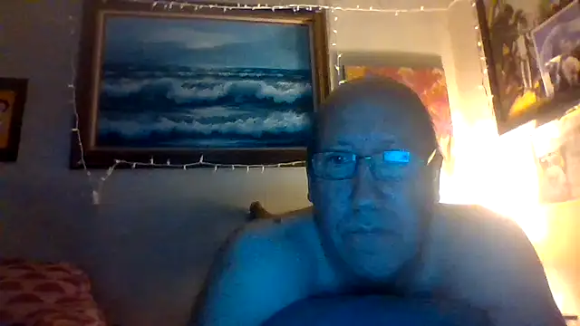 Snapshot of hornyrich69 chatting on February 27, 1:27 am hornyrich69 online show from February 27, 1:27 am