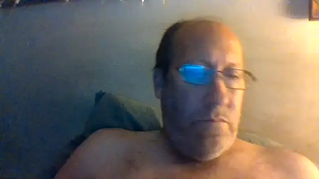 Snapshot of hornyrich69 chatting on March 10, 5:34 am hornyrich69 online show from March 10, 5:34 am