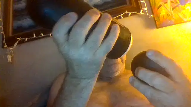 Snapshot of hornyrich69 chatting on March 15, 5:35 am hornyrich69 online show from March 15, 5:35 am