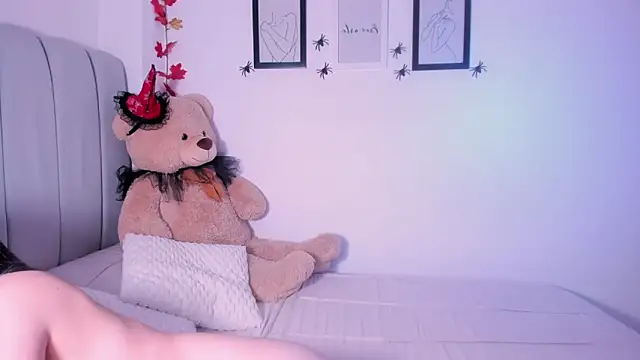 DannaHyde online show from October 2, 5:20 pm