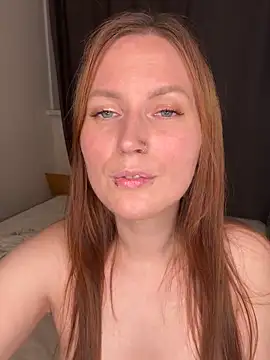 Snapshot of EmmaWarren chatting on September 16, 5:36 pm EmmaWarren online show from September 16, 5:36 pm