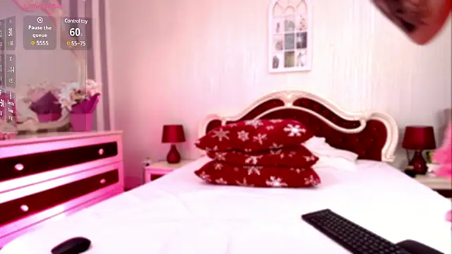 StacyLight online show from February 9, 11:15 pm