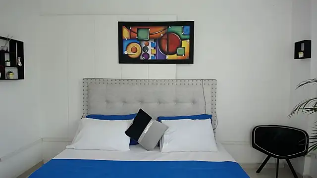 Snapshot of Chiqui_milk_ chatting on February 7, 7:38 pm Chiqui milk online show from February 7, 7:38 pm