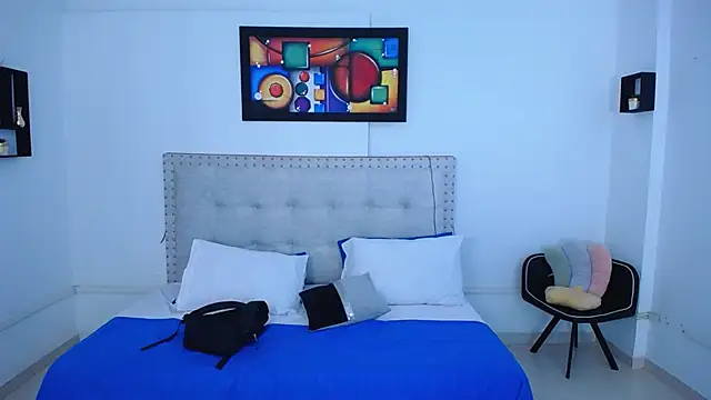 Snapshot of Chiqui_milk_ chatting on February 15, 7:06 pm Chiqui milk online show from February 15, 7:06 pm