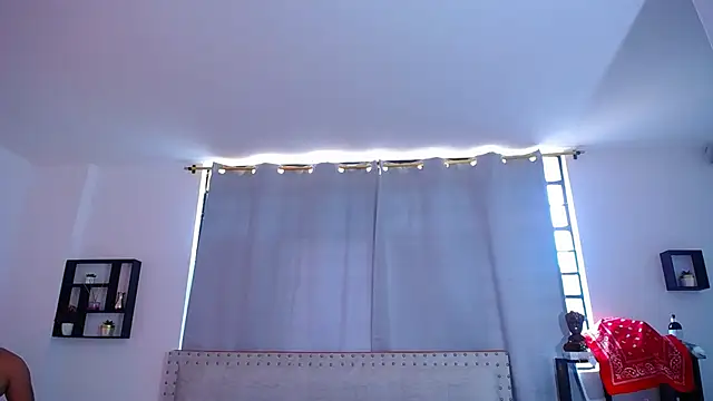 Snapshot of Chiqui_milk_ chatting on March 10, 7:07 pm Chiqui milk online show from March 10, 7:07 pm