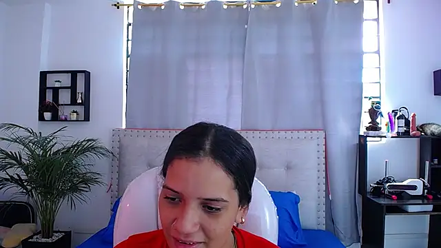 Snapshot of Chiqui_milk_ chatting on March 20, 7:14 pm Chiqui milk online show from March 20, 7:14 pm