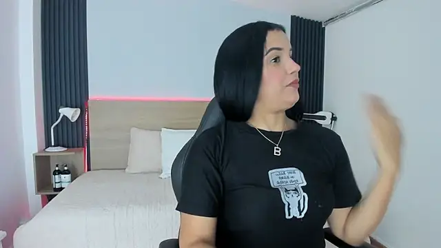 Snapshot of Chiqui_milk_ chatting on October 14, 7:14 pm Chiqui milk online show from October 14, 7:14 pm