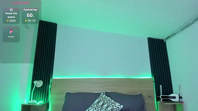 Snapshot of Chiqui_milk_ chatting on October 30, 7:14 pm Chiqui milk online show from October 30, 7:14 pm