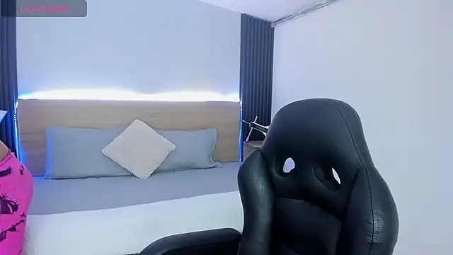 Snapshot of Chiqui_milk_ chatting on December 2, 6:47 pm Chiqui milk online show from December 2, 6:47 pm