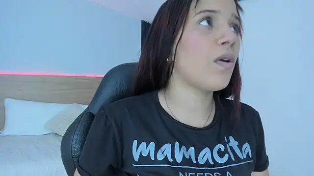 Snapshot of Chiqui_milk_ chatting on February 2, 6:39 pm Chiqui milk online show from February 2, 6:39 pm