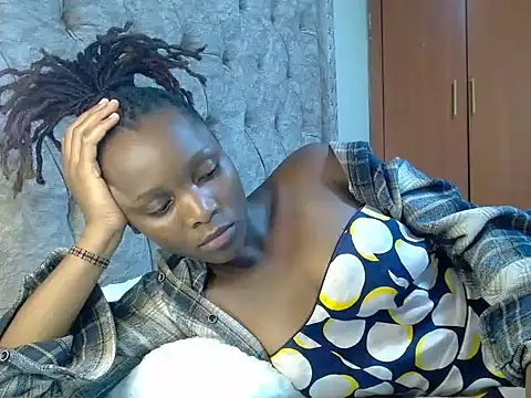 Snapshot of Naughty_Girl17 chatting on December 5, 7:17 pm Naughty Girl17 online show from December 5, 7:17 pm