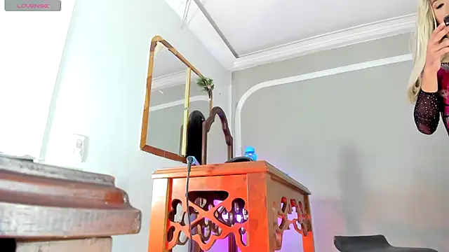 Jimena Grey online show from October 19, 6:03 am