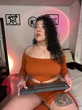 Snapshot of miss_grace_01 chatting on February 8, 5:29 am miss grace 01 online show from February 8, 5:29 am