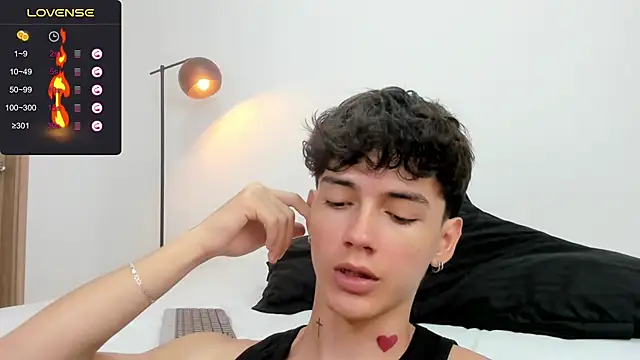 Snapshot of badboy_one_ chatting on January 27, 8:49 pm badboy one  online show from January 27, 8:49 pm