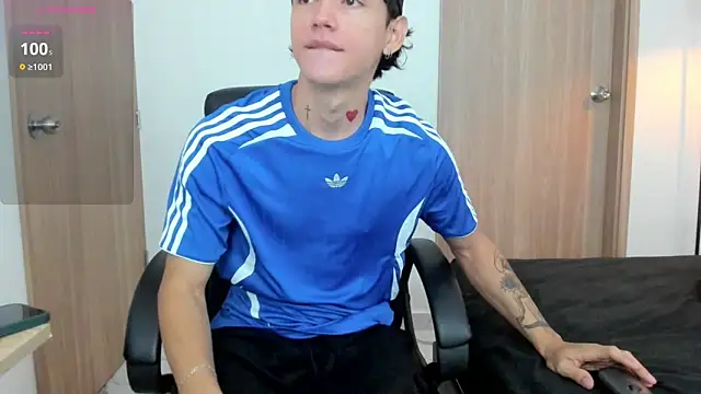 Snapshot of badboy_one_ chatting on March 22, 1:19 pm badboy one  online show from March 22, 1:19 pm