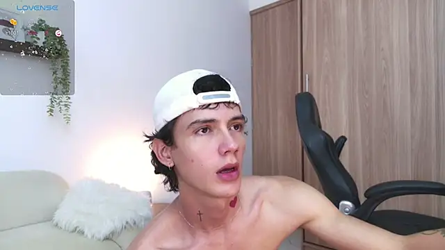 Snapshot of badboy_one_ chatting on September 29, 8:35 pm badboy one  online show from September 29, 8:35 pm