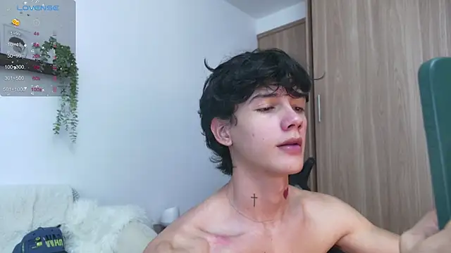 Snapshot of badboy_one_ chatting on October 4, 9:57 pm badboy one  online show from October 4, 9:57 pm