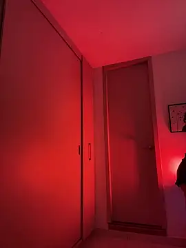 Snapshot of Hips_hannah chatting on February 28, 10:11 pm Hips hannah online show from February 28, 10:11 pm