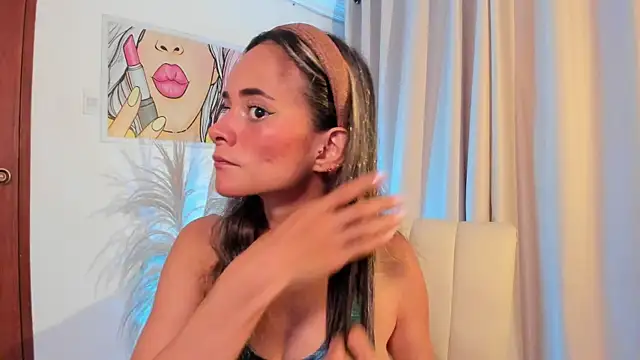 Snapshot of SkiinnyAna chatting on November 27, 7:38 pm SkiinnyAna online show from November 27, 7:38 pm