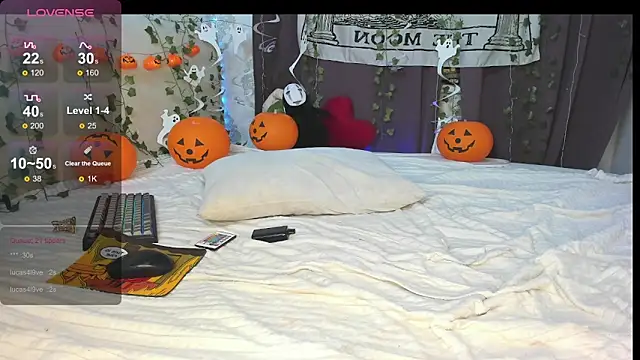 SophiaRyder online show from October 31, 1:17 am