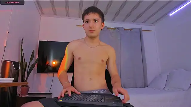 bower and colucci online show from September 18, 1:18 am