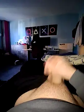 Snapshot of joel43278 chatting on November 8, 11:32 am joel43278 online show from November 8, 11:32 am