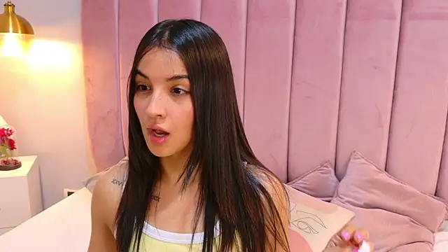Snapshot of LeenaBrown chatting on July 2, 12:33 pm LeenaBrown online show from July 2, 12:33 pm
