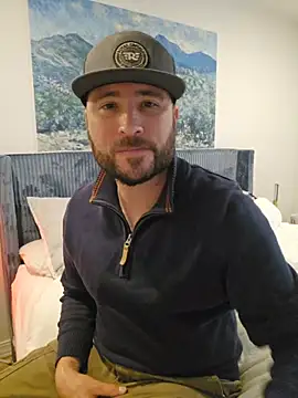 JeepinAround online show from December 21, 9:00 pm