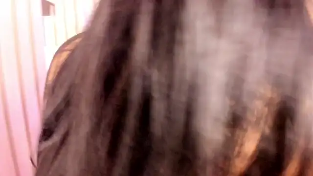 Snapshot of miel_gomez chatting on May 23, 10:19 am miel gomez online show from May 23, 10:19 am