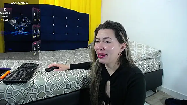 melpark online show from March 15, 9:49 pm