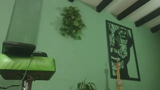 Snapshot of thirstymoonxx chatting on November 20, 4:01 am thirstymoonxx online show from November 20, 4:01 am