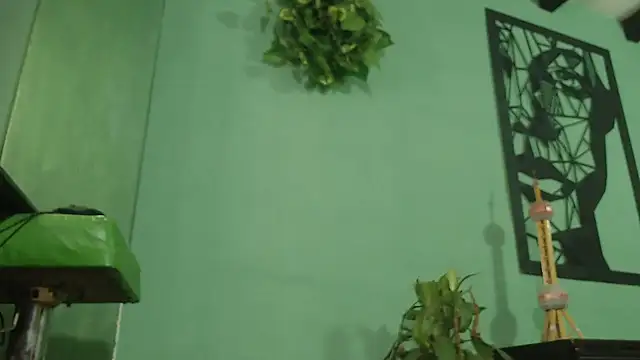 Snapshot of thirstymoonxx chatting on January 8, 3:42 am thirstymoonxx online show from January 8, 3:42 am