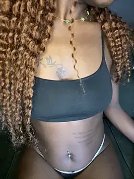 pretty maliah online show from February 23, 9:45 pm