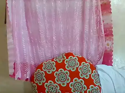 Sexy Villagegal online show from February 9, 8:13 pm