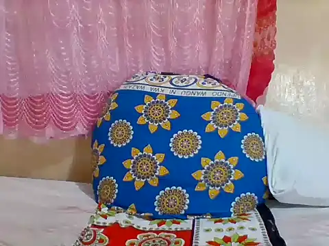 Sexy Villagegal online show from February 14, 11:09 pm