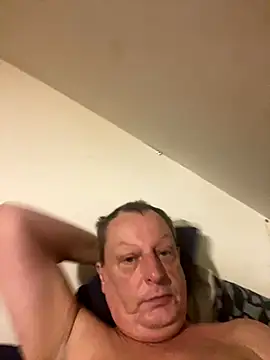 chubbybear2cum online show from October 3, 12:35 pm